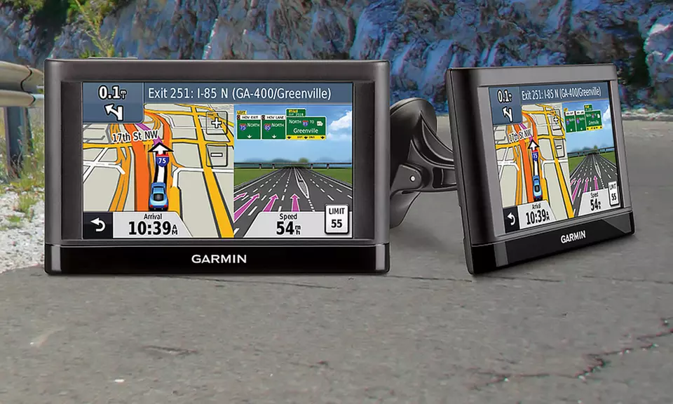 Garmin nüvi 42LM with Lifetime Map 4.3" GPS (Manufacturer Refurbished) - Second Medium