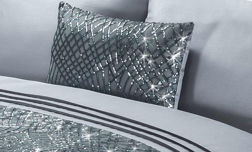 Image 2: Luxe Charleston Duvet Set with Embellished Sparkle Trim