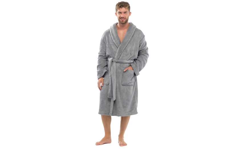 Image 10: Men's Fleece Dressing Gowns