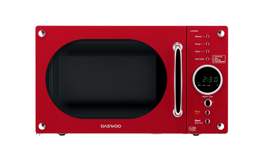 Image 18: Daewoo Retro-Style Microwave