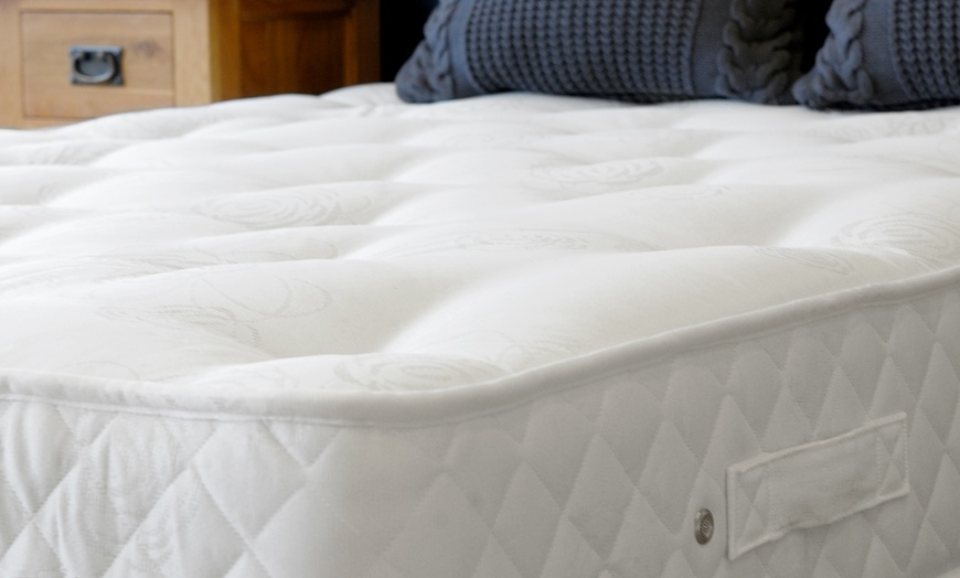 Image 2: Hand-Tufted Pocket Sprung Mattress