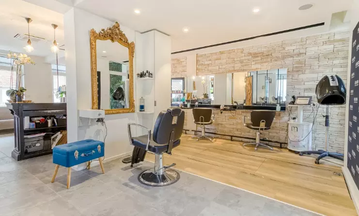 L'élégance au bout des doigts : soin et mise en beauté des mains