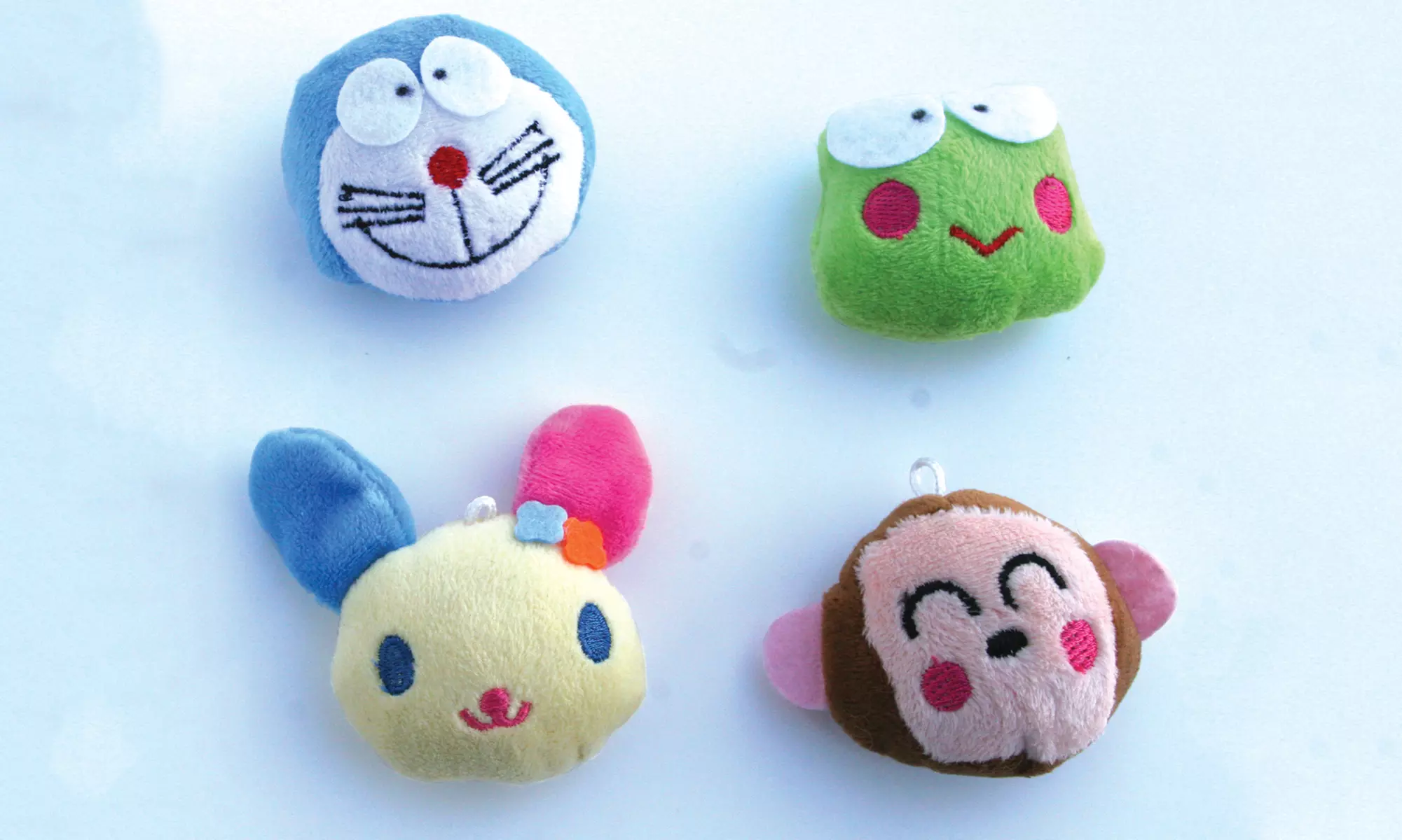 The Claw Arcade Game with 4 Plush Toys - Second Medium