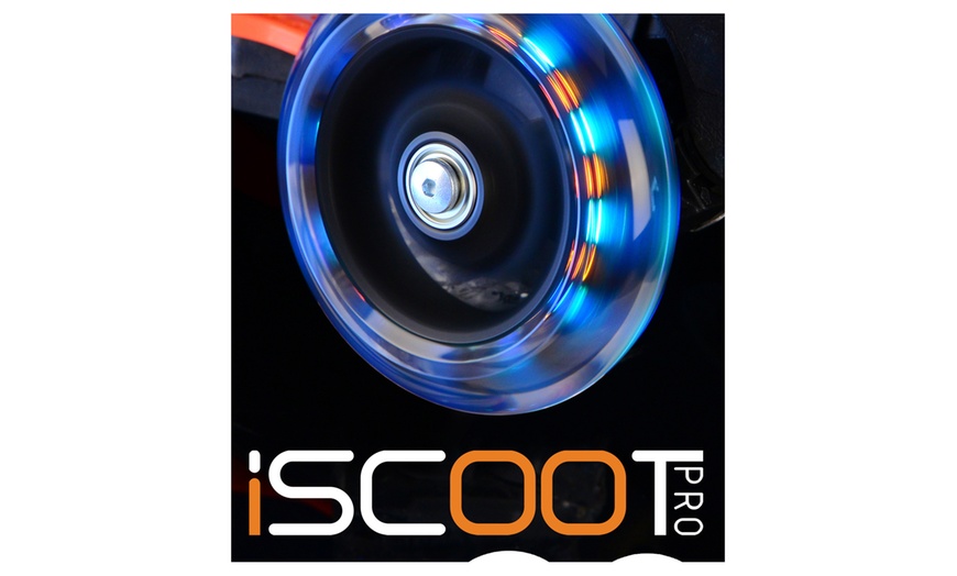 Image 12: iScoot Whizz Scooter with LED Wheels