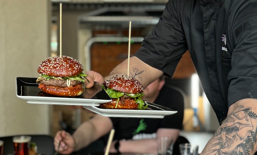 Image 3: Lohrmanns Brett oder Burger inkl. Tastingboard mit 5 Bier-Klassikern