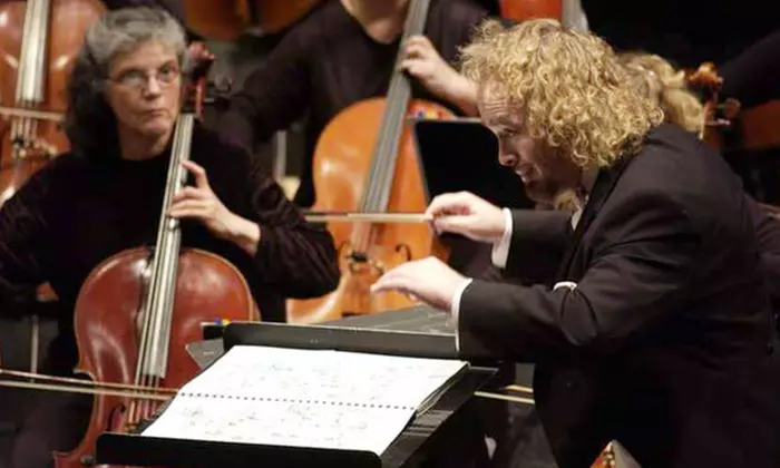 New Philharmonic Presents Puccini's "Tosca" at Belushi Performance Hall on September 20 or 21 (Up to 56% Off) - Primary Image