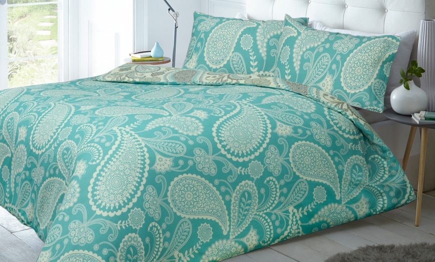 Image 3: Paisley Duvet Cover Set