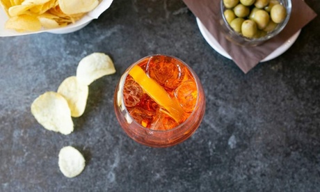 ⏰ Aperitivo in piazza San Babila con cocktail e piatto mix della casa al San Babila Cafè. Prenota&Vai!