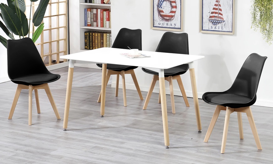 Image 9: Set di 4 sedie stile nordico