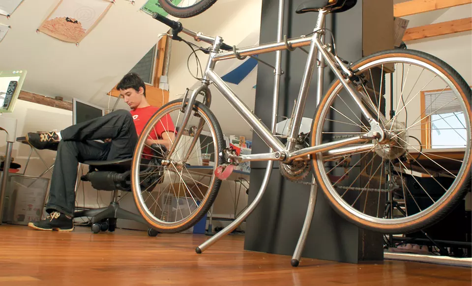 Delta Leaning or Gravity Two-Bike Storage Rack (Up to 33% Off). Free Shipping and Returns. - Second Medium