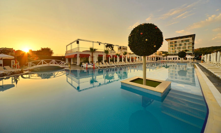 Image 1: Turkey: 7-Night 5* All Inclusive Holiday