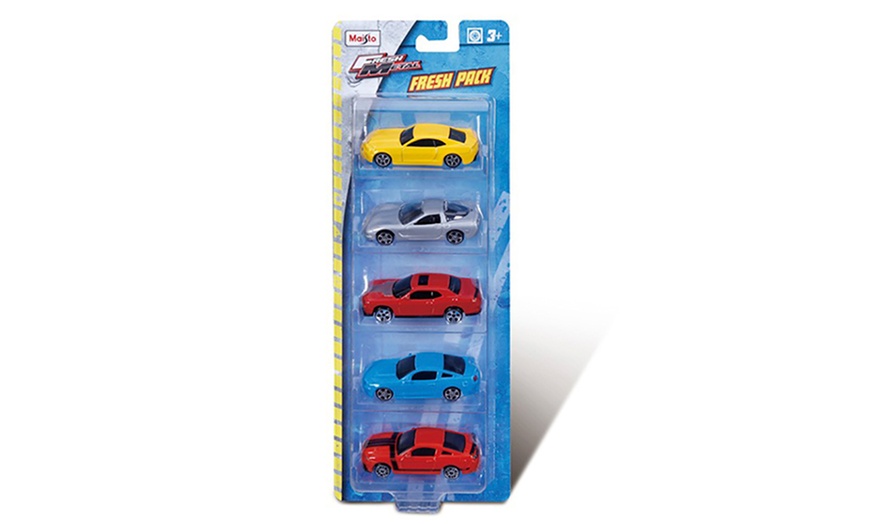 Image 1: Maisto Die-Cast Car Gift Set