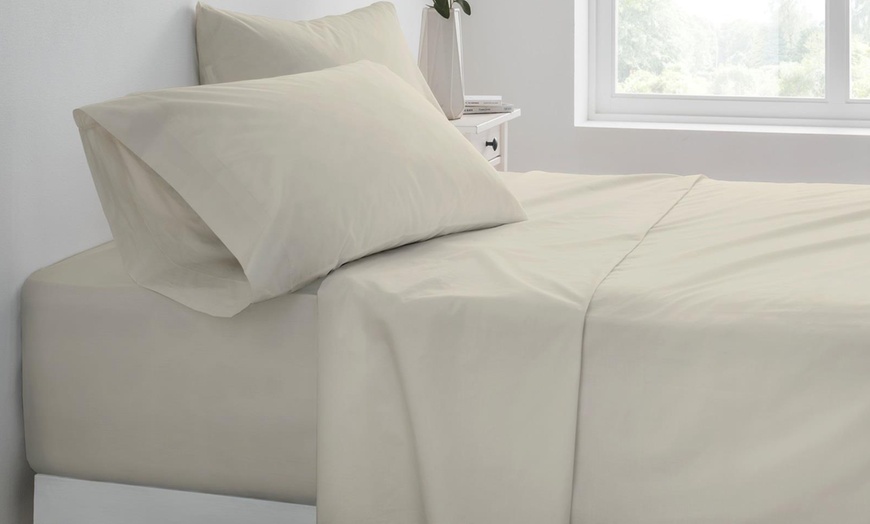 Image 6: Premium Deluxe Fitted Sheets or Pillowcase