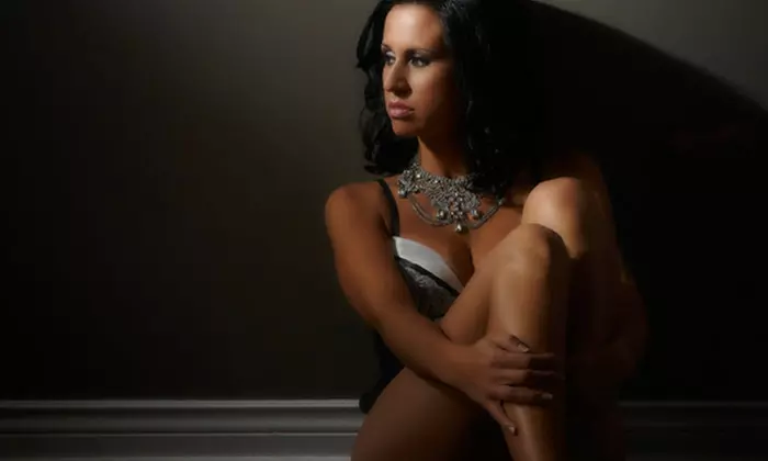 60-Minute Boudoir Photo Shoot at a Hotel with Online Gallery of All Images from Anthony Parazo Photography ($440 Value) - Primary Image