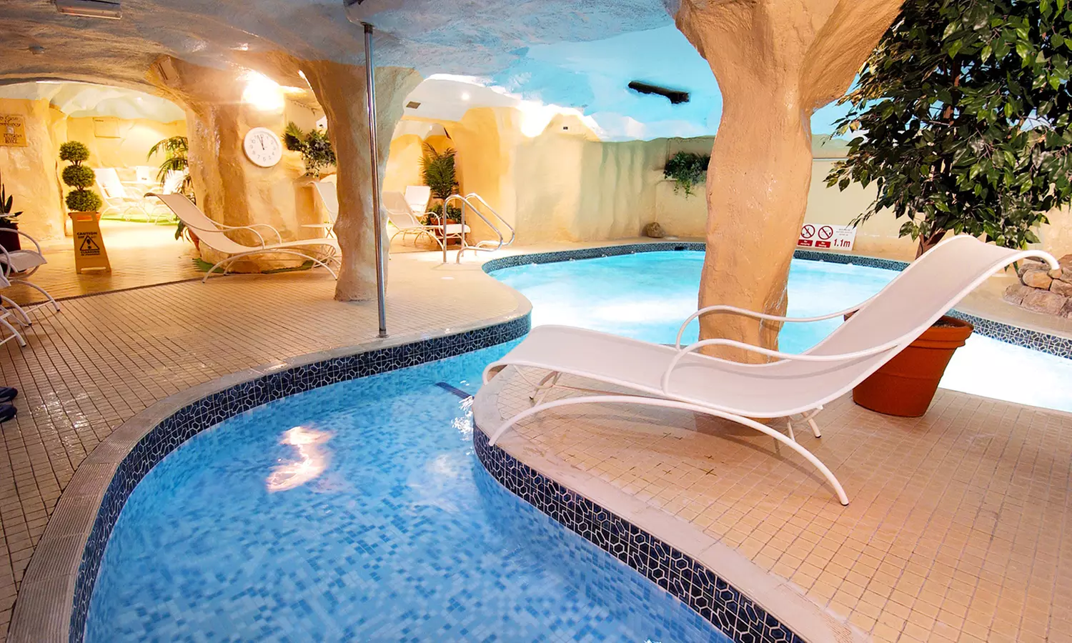 Scarborough: 1 or 2 Nights for Two with Breakfast, Three-Course Dinner and Bottle of Wine at The Royal Scarborough - Second Medium