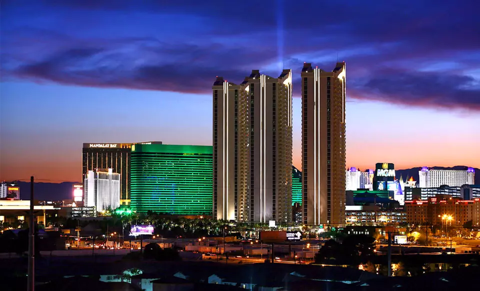 Stay at Luxury Suites International at The Signature in Las Vegas, with Dates into January - Primary Image