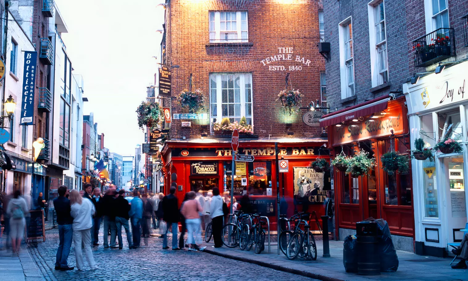 ✈ 6-Day Ireland: Dublin Getaway with Air from TripToGo