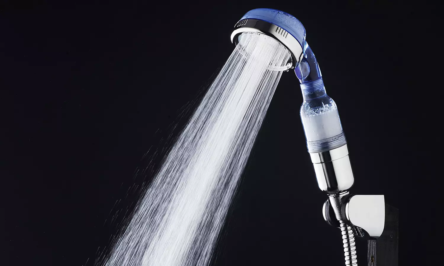 Douchette ionique avec filtre en céramique et billes de sélénium par Herzberg - Primary Image