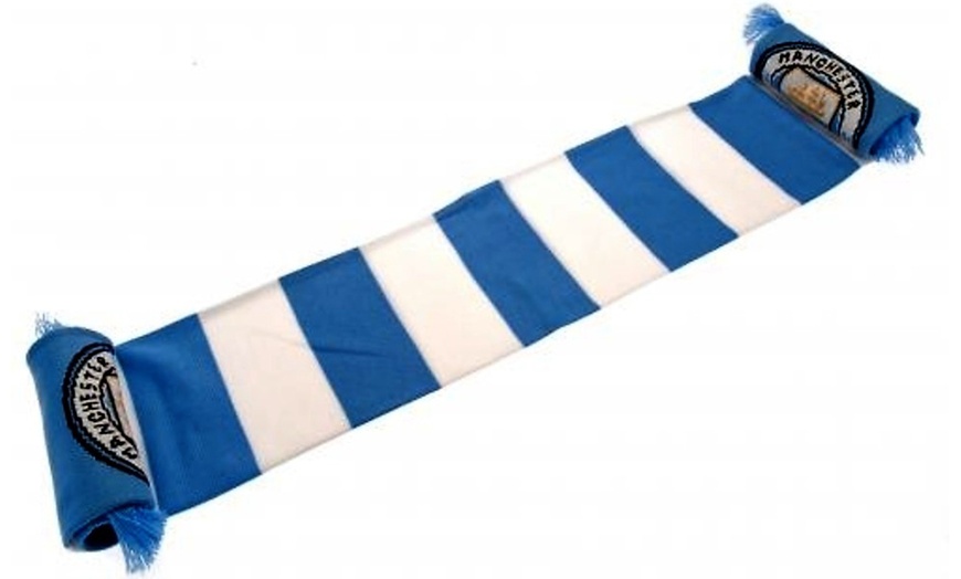 Image 9: Official Football Club Scarf