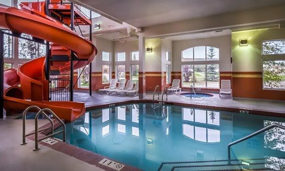 Stay at Service Plus Inns & Suites in Calgary, Alberta - Primary Image
