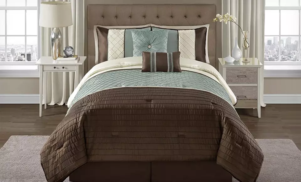 Victoria Classics 6-Piece Comforter Sets (Up to 77% Off). Multiple Styles Available. Free Shipping and Returns. - Second Medium