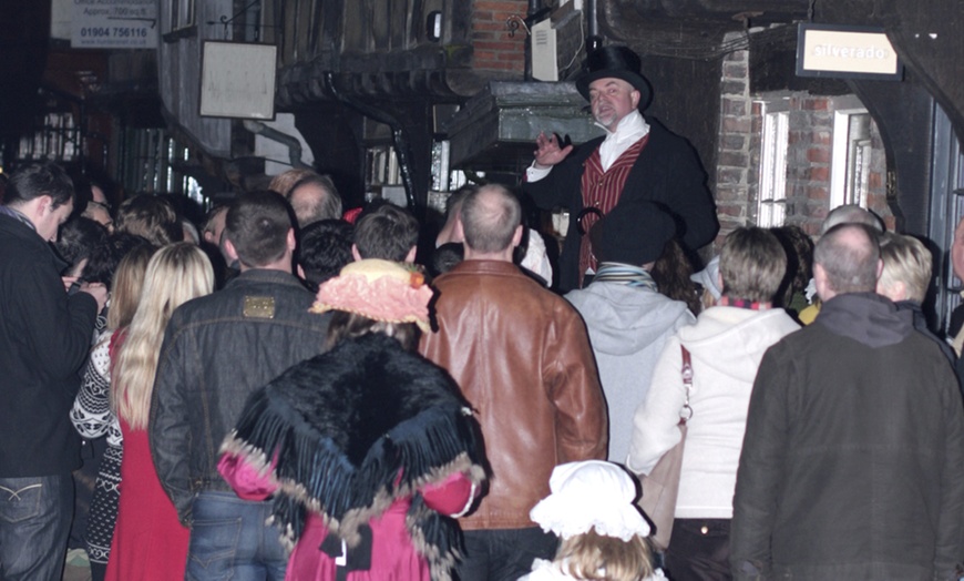 Image 3: 75-Minute Walking Ghost Tour