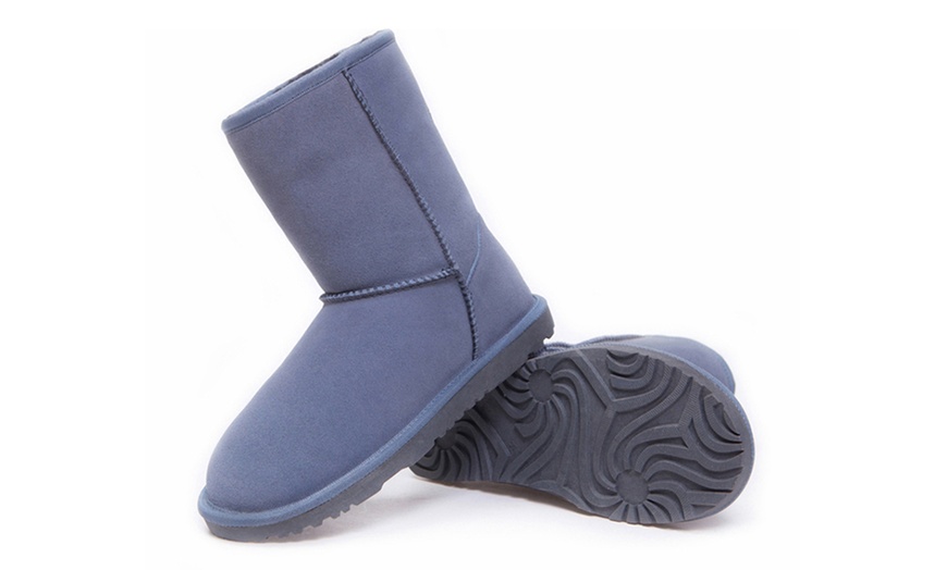 Image 9: Sheepskin and Merino Wool Boots