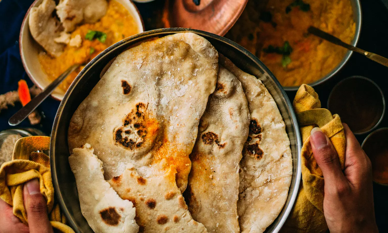 Indischer Genuss für 1, 2 oder 4 Personen: Vegetarisches 2-Gänge-Menü mit vielfältiger Auswahl (bis 33% sparen) - Second Medium