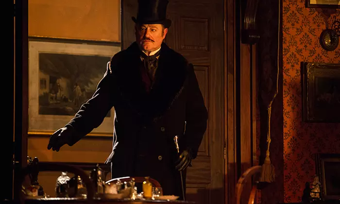 "Gaslight" on February 16–26 - Second Medium