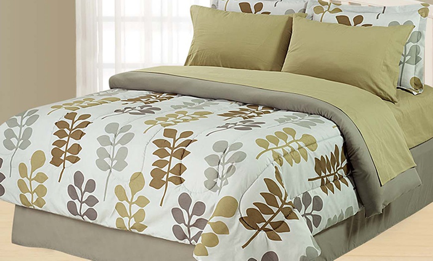 Image 2: 8-pcs Comforter Set