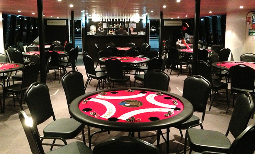 Image 3: 4-Hour Poker Cruise with Drinks