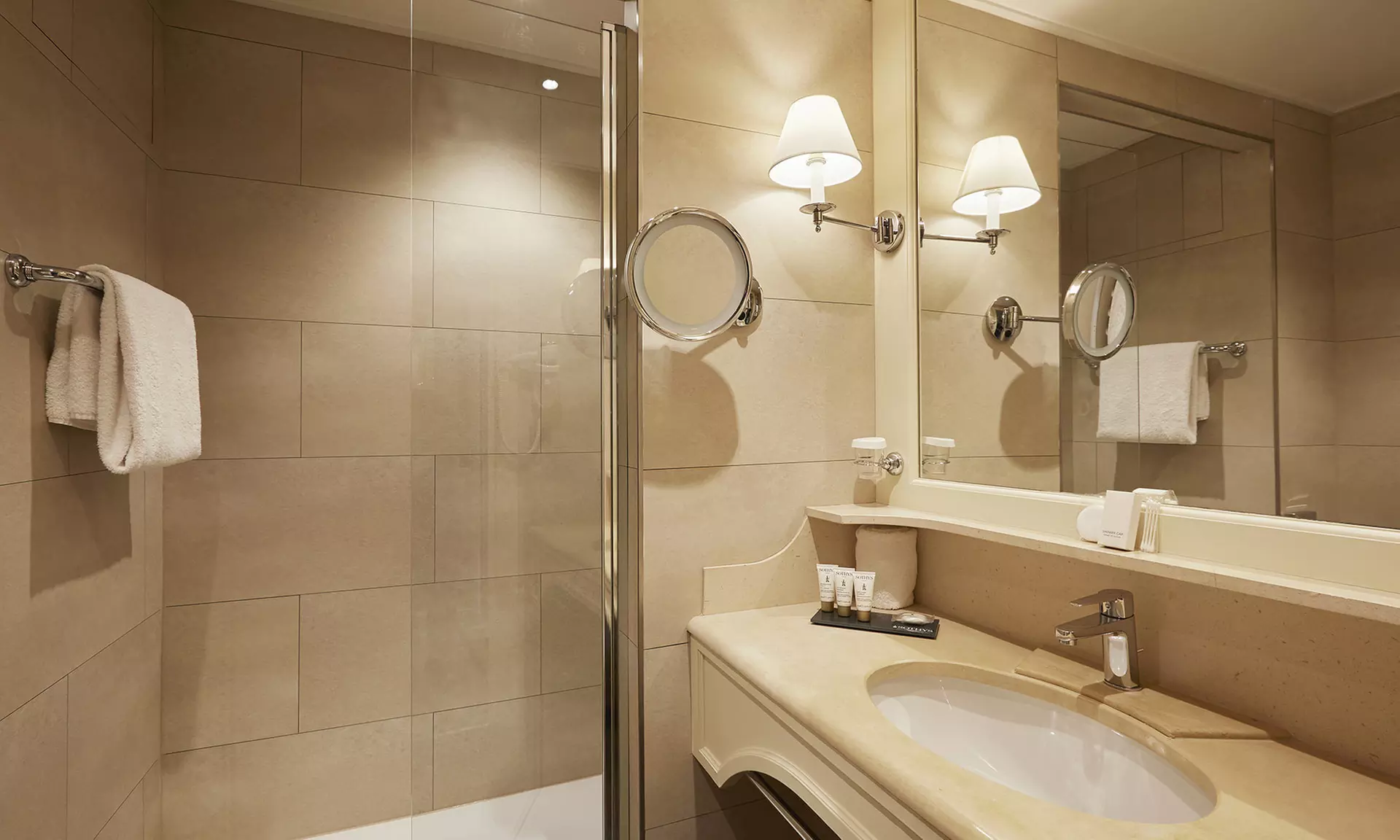 Lac Léman en 4* : 1 à 2 nuits, spa et remise soins, option pdj & dîner