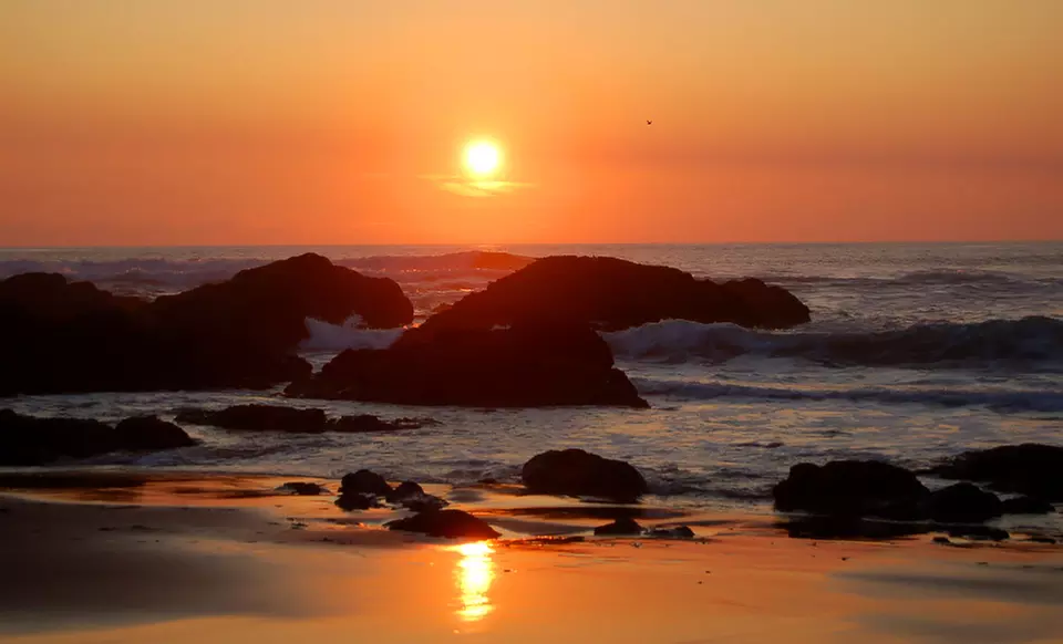 Stay at Beachfront Manor Hotel in Lincoln City, OR. Dates into January. - Primary Image