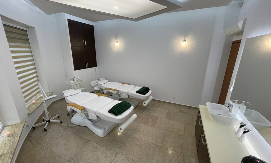 Image 2: Do 50% zniżki na Zabieg na twarz w Aurora Clinic&Spa