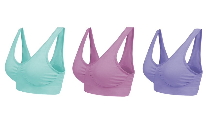 Image 4: Seamless Bras Three-Pack