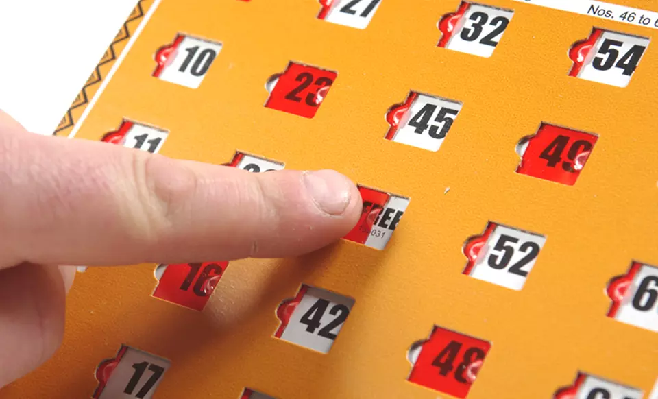 Deluxe Family Bingo with 4 Finger-Tip Bingo Cards and 4 Bonus Cards. Free Returns. - Second Medium