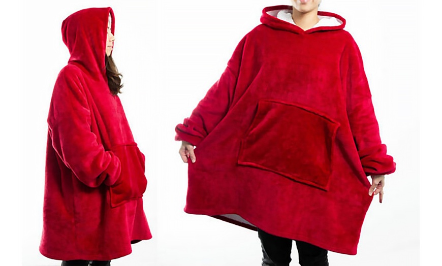 Image 7: Oversized Sherpa Hoodie Blanket 