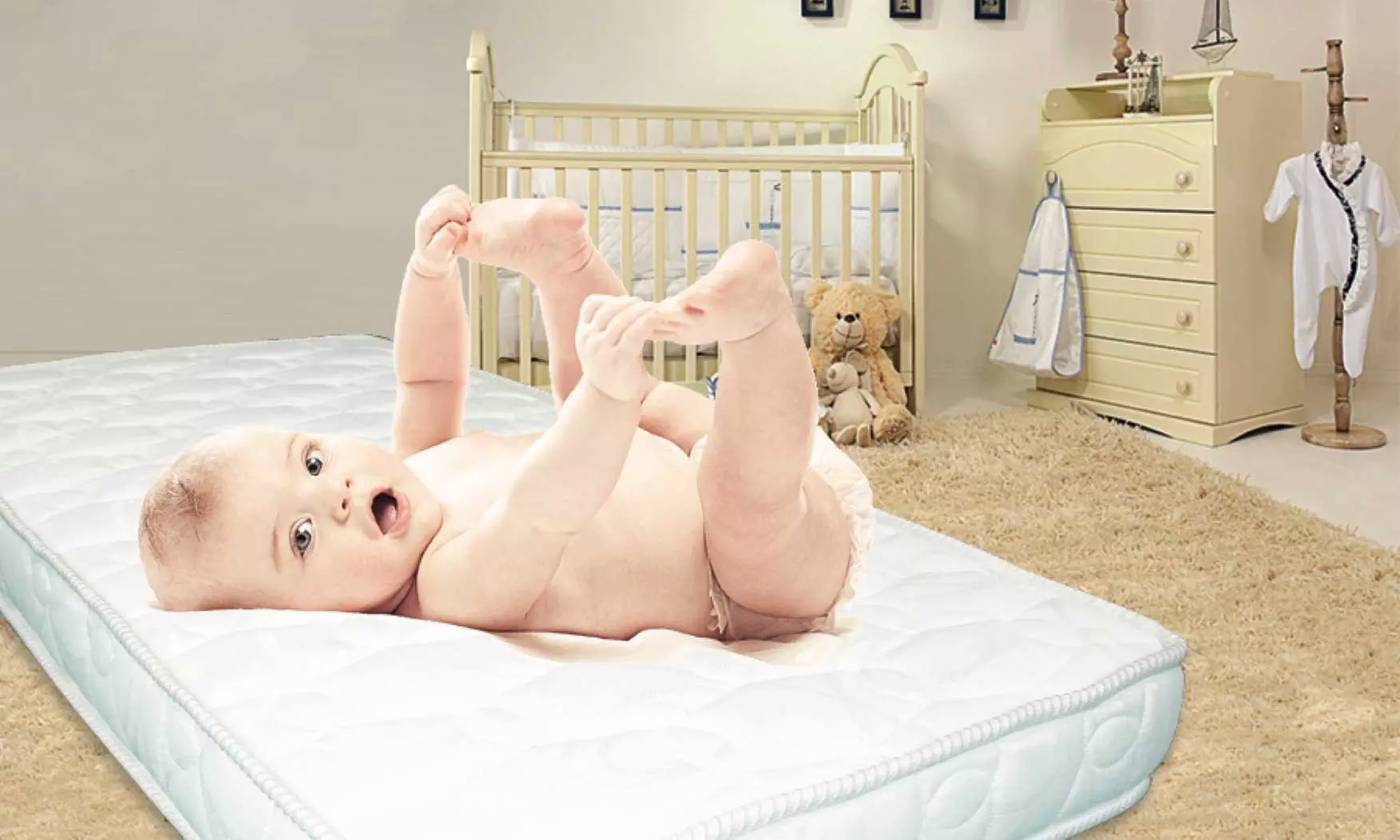 Matelas pour bébé confort en fibre de bamboo de 12 cm d'épaisseur anti-allergisant et antibactérien - Primary Image