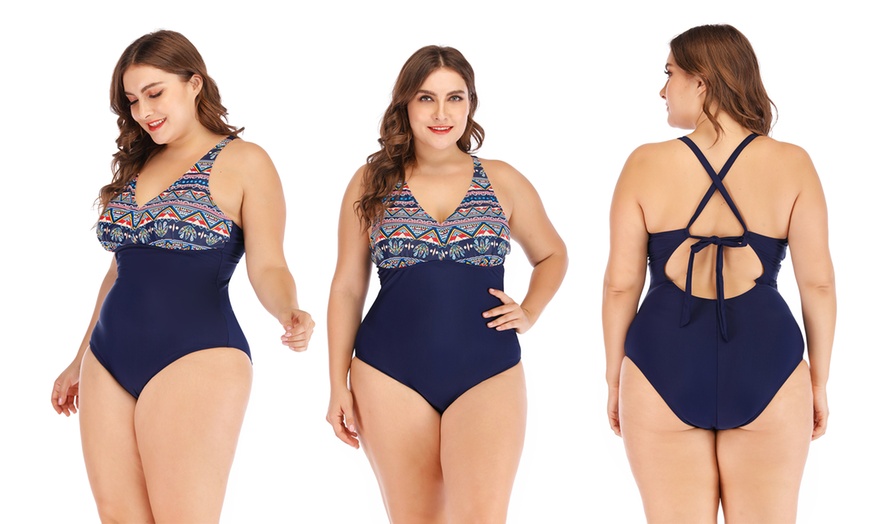 Image 5: Women's Swimsuits Selection