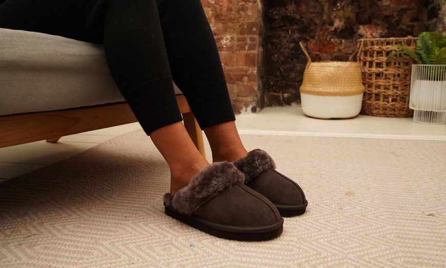 Image 11: Redfoot Ladies Sheepskin Slippers