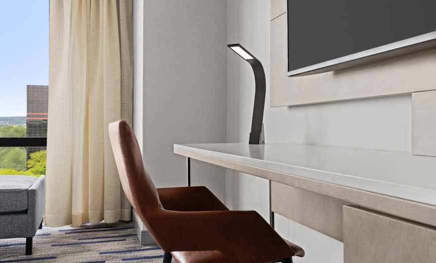 Image 11: Modern Stay with Easy Access to NYC