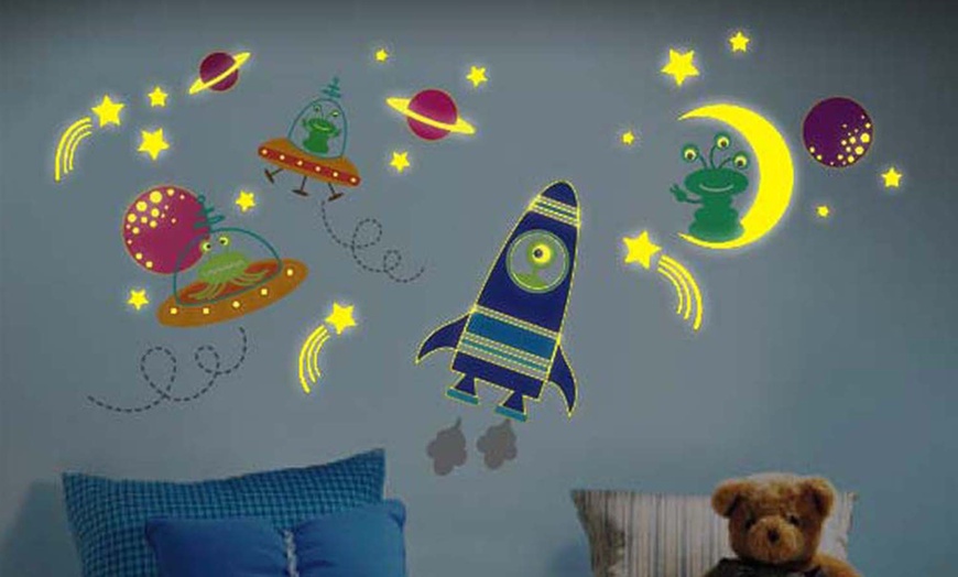 Image 5: Glow-in-Dark Wall Stickers