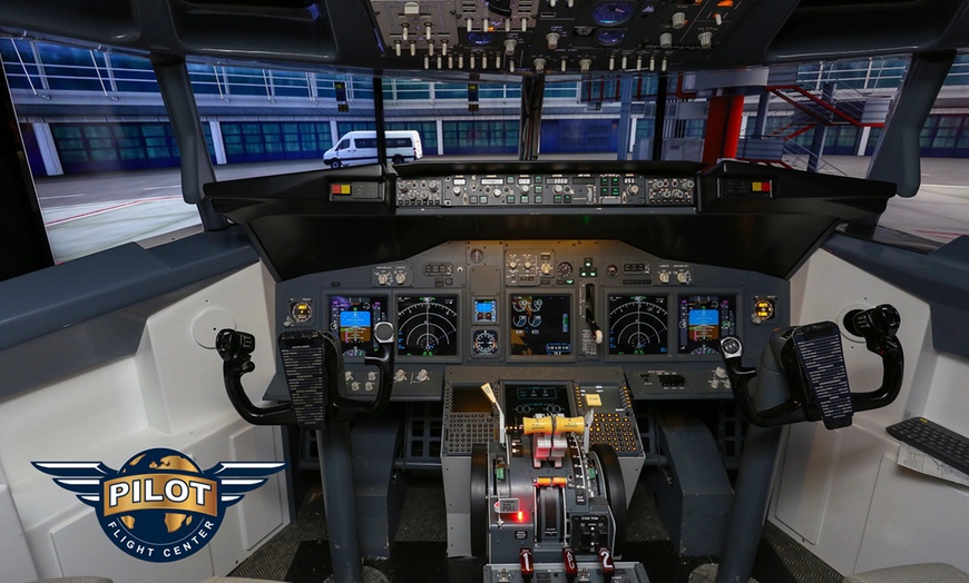 Image 6: Bis zu 55% Rabatt auf den Fahrsimulator bei Pilot Flight Center Zentrale