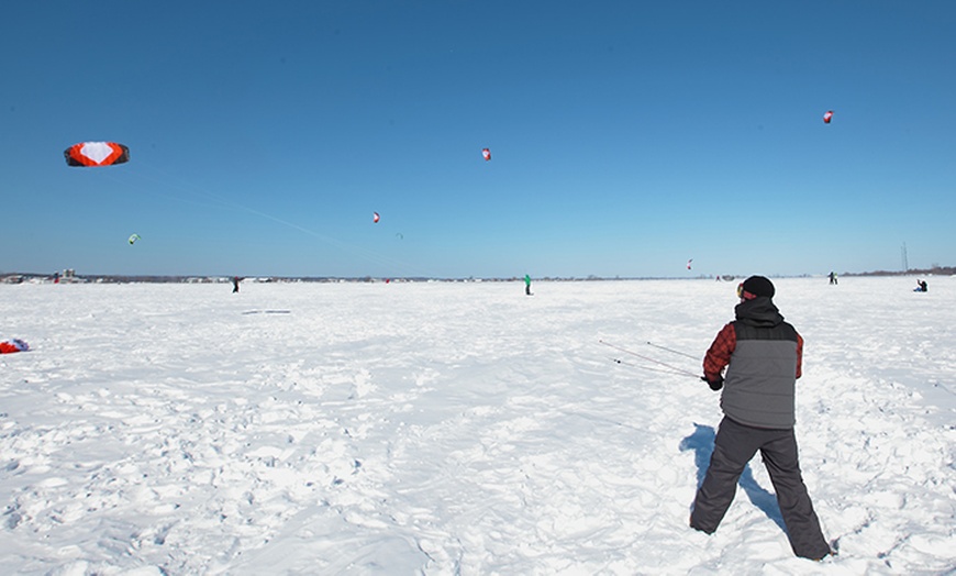 Image 5: Snowkiting