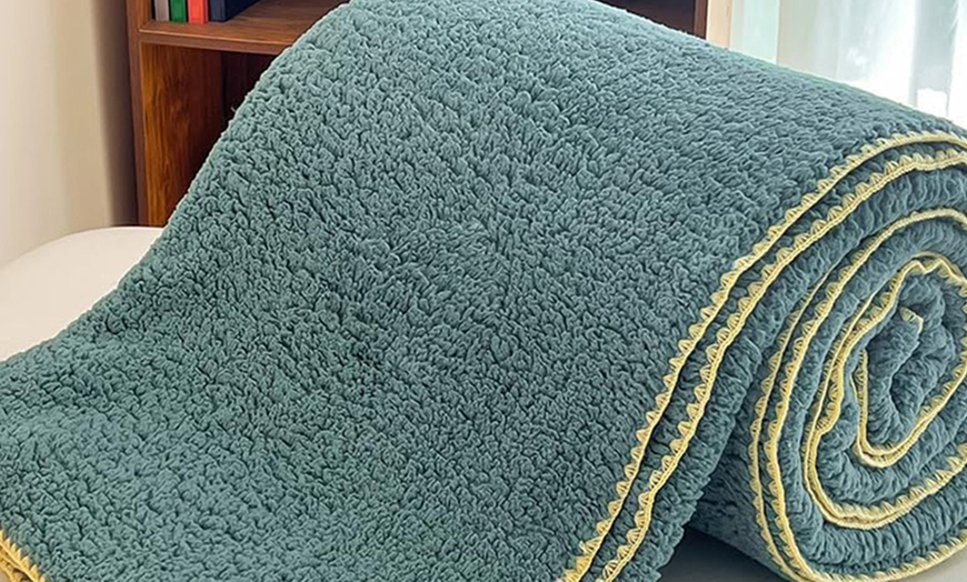 Image 11: Sherpa Throw Blanket