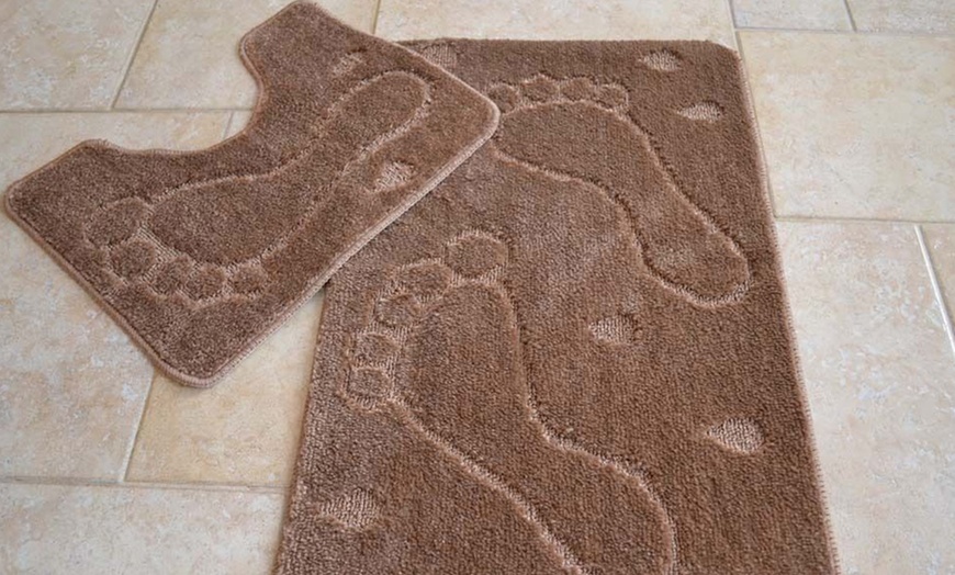 Image 4: Footprint Bath and Pedestal Mat Set