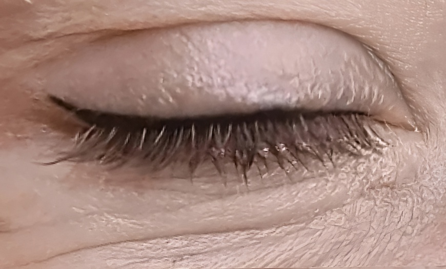 Image 9: Stralende blik met permanente make-up: voor je ogen of wenkbrauwen