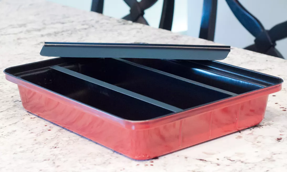 Lasagna Baking Pan with Dividers  - Primary Image