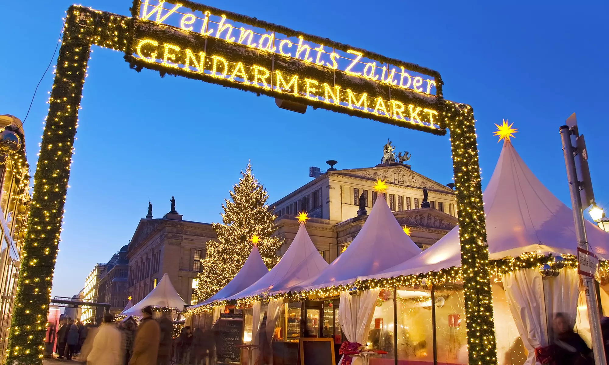 90–120 Min. Gemütliche Weihnachtstour durch Berlin für 1 bis 4 Personen (bis 38% sparen) - Primary Image
