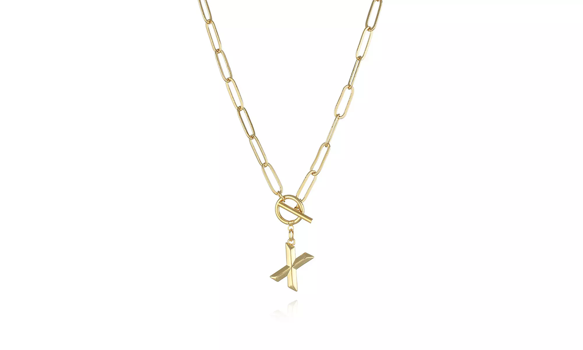 Collier avec pendentif initiale